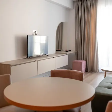 Apartel Elia 12 *