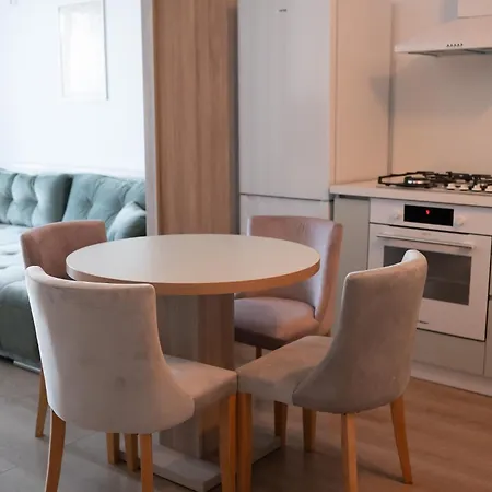 Apartel Elia 12 Lägenhet Năvodari