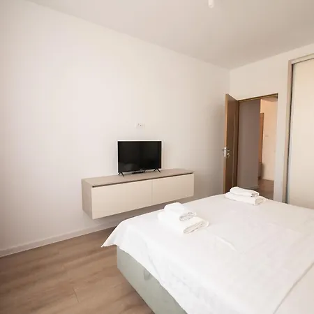Apartel Elia 12 Lägenhet *